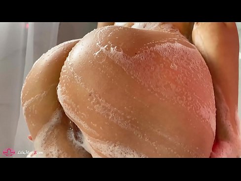 ❤️ rambut coklat masturbasi pukas dengan vibrator untuk intens orgasme di mandi Super porno pada kami ️