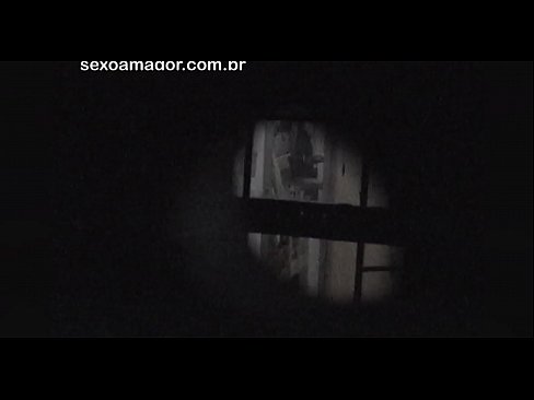 ❤️ Blondie diam-diam direkam oleh seorang intip lingkungan yang tersembunyi di balik batu bata berlubang Super porno pada kami ️